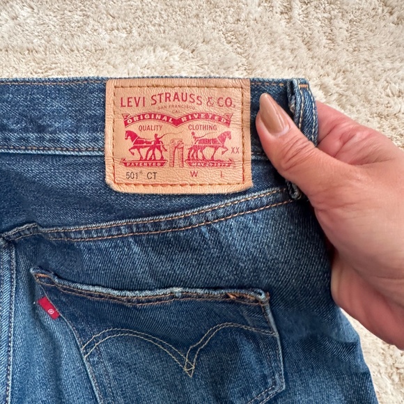 Levi's Women's Blue Jeans - Picture 6 of 8
